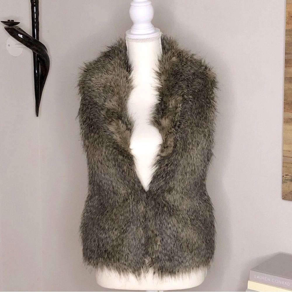 New Faux Fur Vest Jack BB Dakota Pockets Excellent Condition